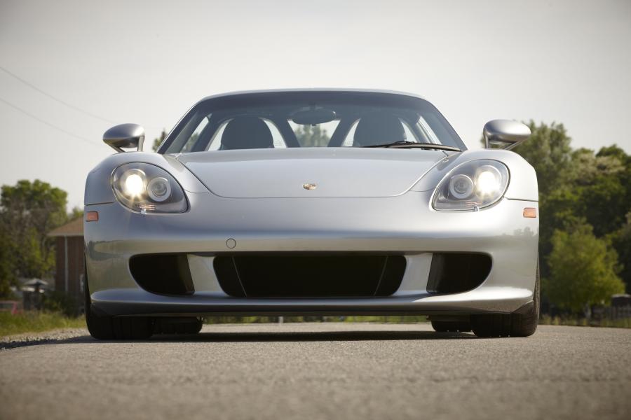  Porsche Carrera GT 2004 года  (фото 12 из 77)